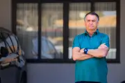Polícia Civil do DF colhe depoimento de Bolsonaro sobre arma apreendida em blitz