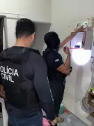 Polícia prende suspeito e apreende drogas em operação em Maceió
