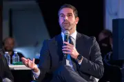 Possível tarifaço dos EUA pode trazer obstáculos, mas há espaço para negociação, diz Amcham