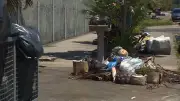 Prefeito veta projeto que revogava taxa do lixo em Caraguatatuba