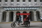 Pressão dos EUA força empresas estrangeiras a deixar Cuba