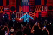 Péricles faz show no Dia dos Namorados na Festa Junina de Votorantim