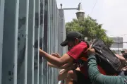 Professores mexicanos protestam às vésperas da Copa de 2026 por melhores salários