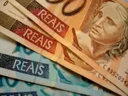Receita Federal paga R$ 16 bi em restituição do IR 2026; veja dicas