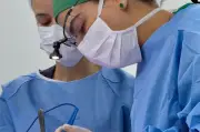 Rejuvenescimento facial cresce no Brasil com foco em resultados naturais