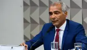 Romário curte festa em Miami enquanto mantém mandato de senador remotamente