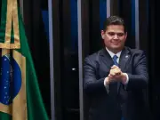 Senado aprova projeto que dificulta aborto legal em menores de 14 anos vítimas de violência