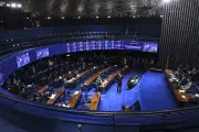 Senado discute fim da escala 6x1 com três propostas de redução de jornada