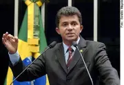 Senador cassado em RO tem aliado e filho na disputa pelo governo em partidos diferentes