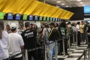 Setor de serviços avança 1,2% em abril e supera expectativas do mercado