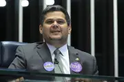 Sob pressão, Alcolumbre define futuro da PEC que acaba com escala 6x1 no Senado