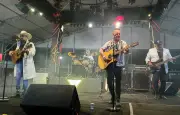 Terceira noite da Festa do Peão de Americana 2026 reúne multidão