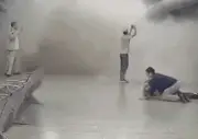 Teto de aeroporto cai na Venezuela após terremotos de 7,5 e 7,2