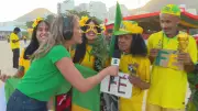 Torcedores chegam a Copacabana e Alzirão para Brasil x Haiti