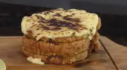 Torresmo de rolo com requeijão: receita prática e crocante