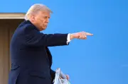 Trump compartilha reportagem que questiona sistema eleitoral brasileiro