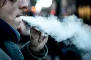 Vapes 'gelados' podem aumentar risco de arritmias cardíacas, diz estudo