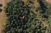 Vídeo mostra queda de piloto de parapente que morreu em SP