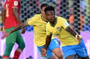 Vinicius Júnior marca segundo gol em Copas e empata para o Brasil