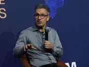 Zema critica Flávio Bolsonaro por relação com banqueiro Daniel Vorcaro