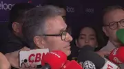 Zema mantém críticas a Flávio Bolsonaro após cobrança a banqueiro