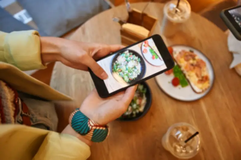 Abrasel firma parceria para fortalecer presença digital de bares e restaurantes