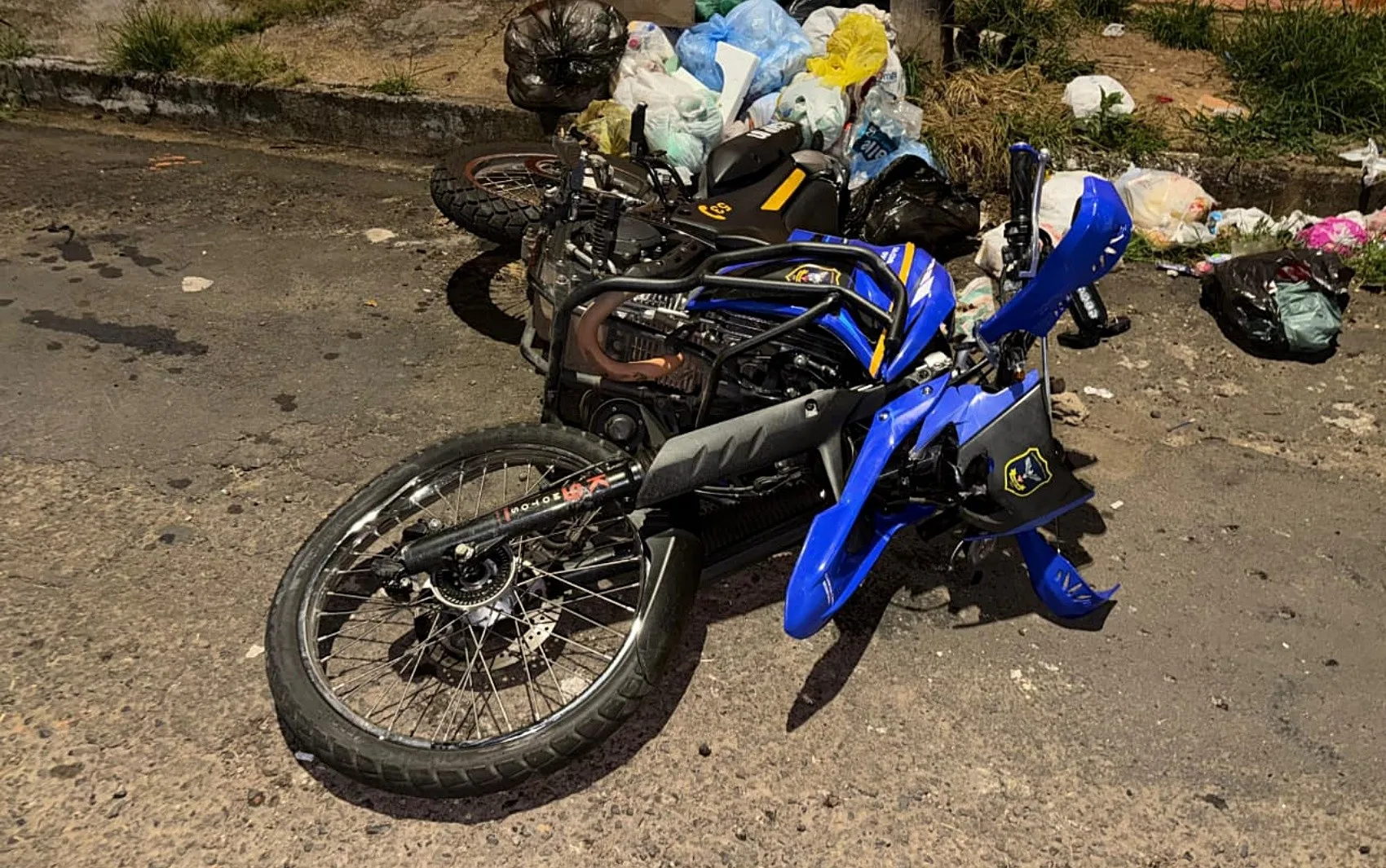Adolescente de 15 anos morre em acidente com moto da GCM em Passos