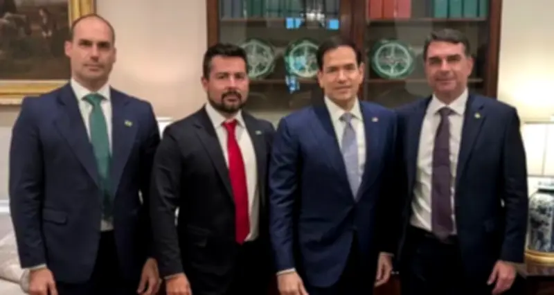 Aliados de Flávio Bolsonaro pedem tom moderado em audiências nos EUA