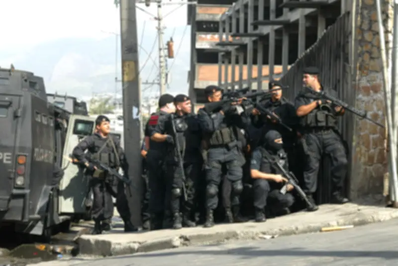 Após 19 anos, política de segurança do Rio 'permanece a mesma', diz advogado