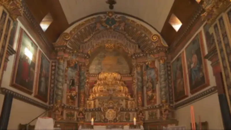 Após 7 anos fechada para reforma, Igreja de São Bartolomeu em Ouro Preto reabre com missa lotada