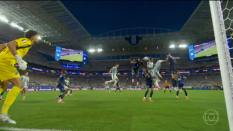 Argentina e Egito avançam nas oitavas da Copa do Mundo