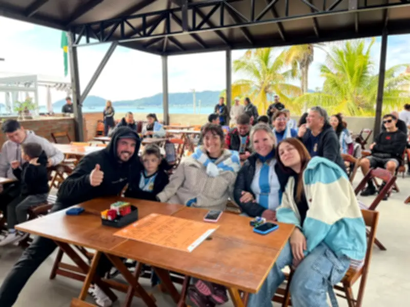 Argentinos em Florianópolis vibram com virada contra o Egito na Copa