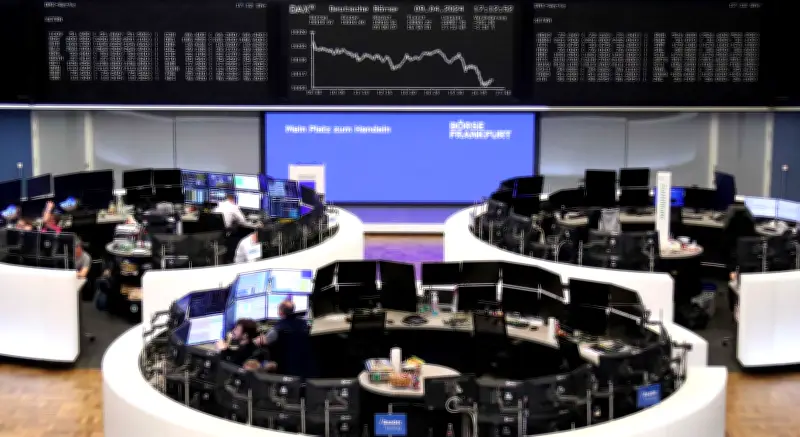 Bolsas europeias fecham em queda com cautela e dados de inflação