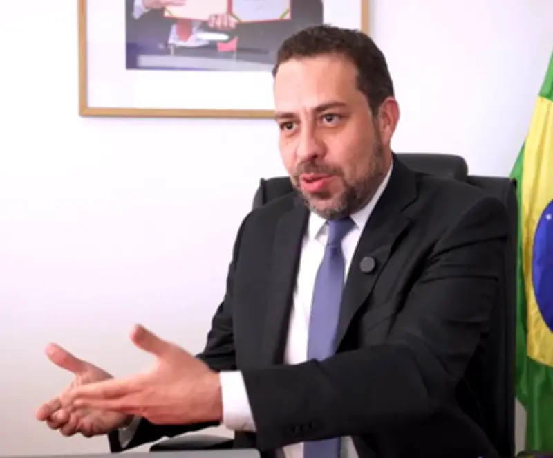 Boulos rebate Tabata e defende produção legislativa em meio a críticas