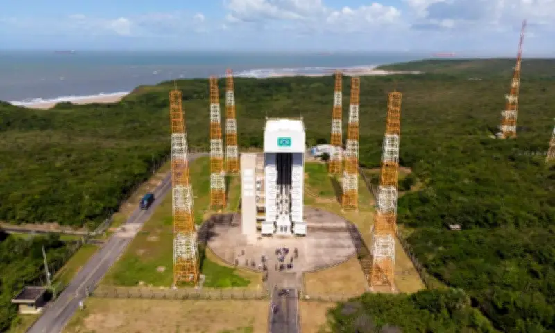 Brasil negocia 20 contratos para lançamentos no Centro Espacial de Alcântara
