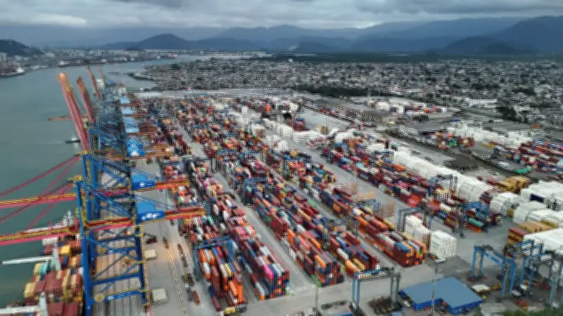 Brasil pode ter superávit comercial de US$ 90 bi em 2026, projeta MDIC