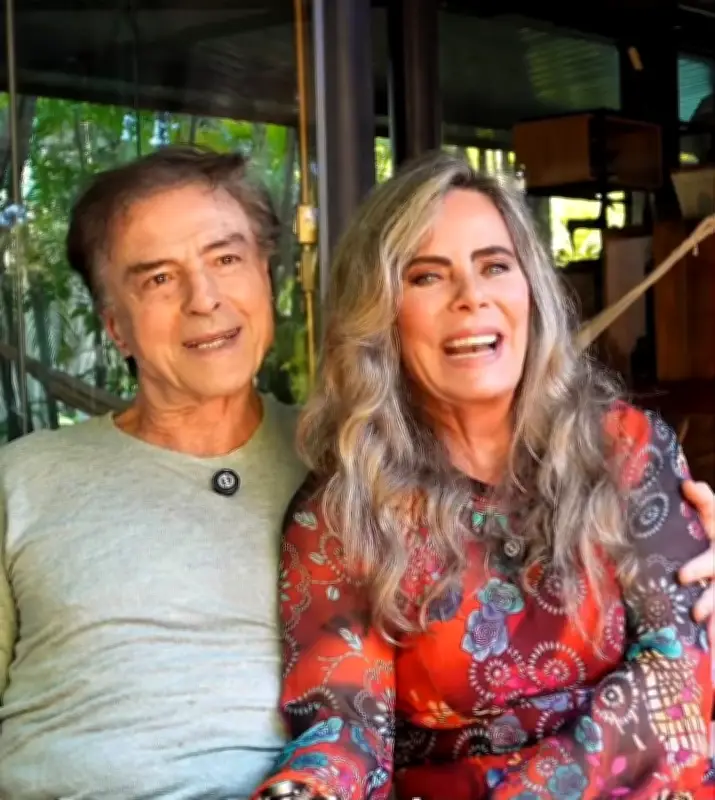 Bruna Lombardi declara amor a Carlos Alberto Riccelli nos 80 anos