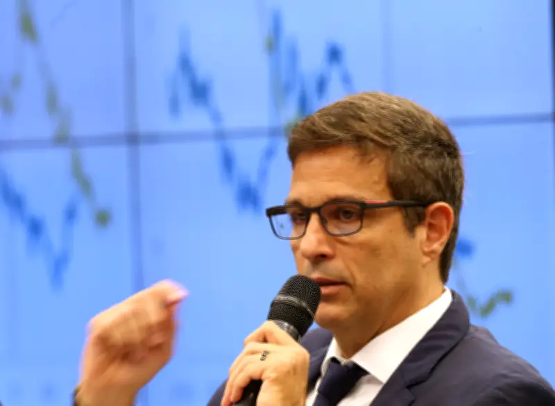 Campos Neto articula aprovação da PEC da autonomia financeira do BC