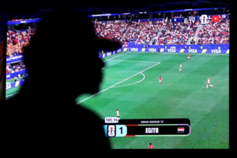 Cobranças abusivas em bares durante jogos do Brasil geram denúncias no Rio