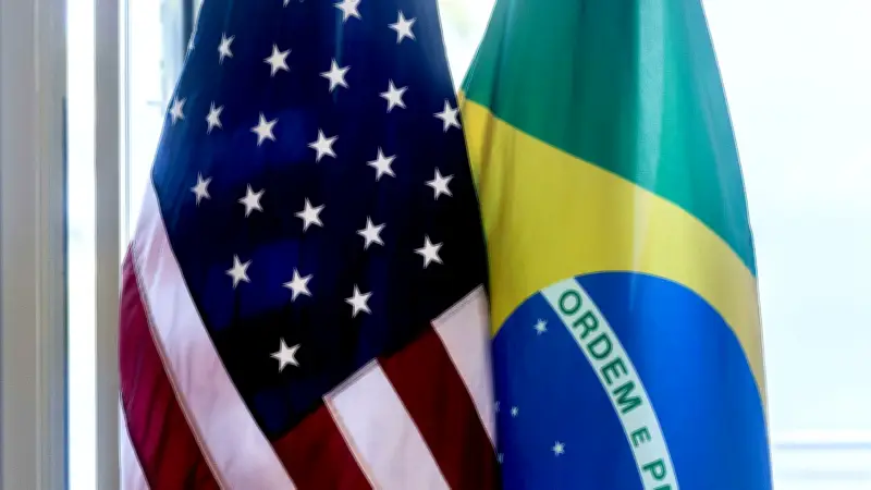 Coca-Cola, Tesla e eBay pedem fim de tarifas dos EUA sobre Brasil