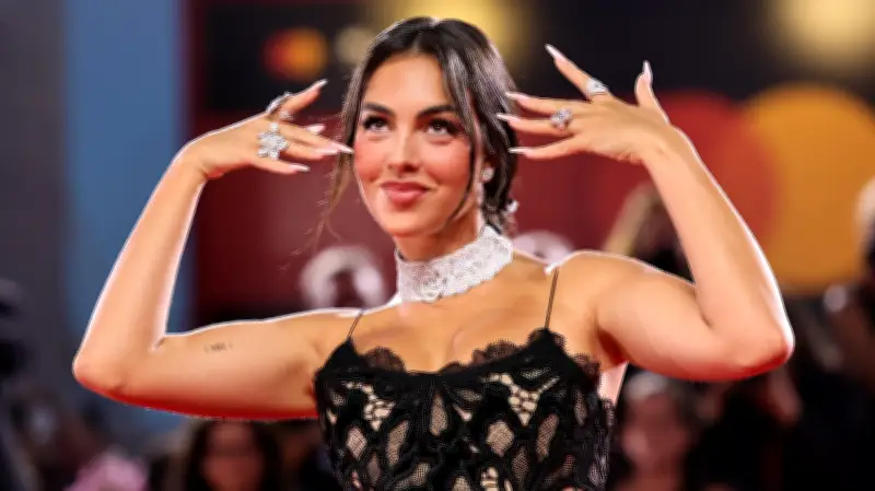 Comentários sobre Georgina Rodríguez reacendem debate sobre padrões de beleza