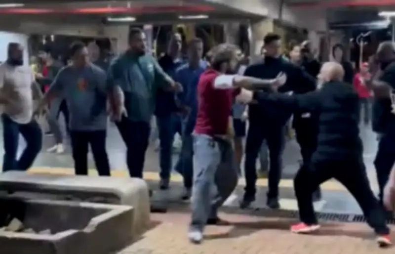 Confusão e briga interrompem aula magna de Haddad na Unicamp