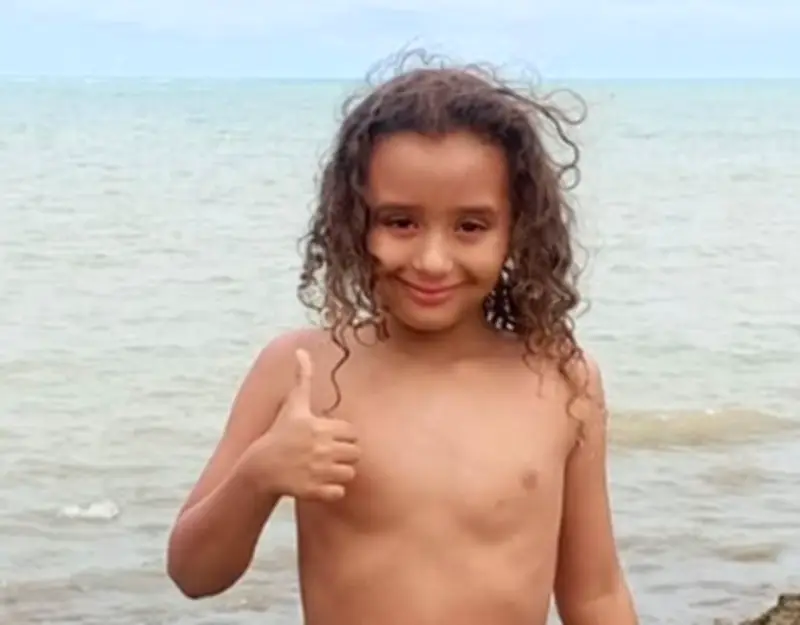 Corpo de menino de 6 anos é encontrado em terreno baldio em Rio Largo