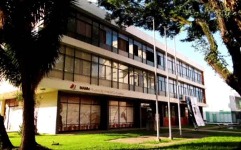 Demissão de 47 terceirizados paralisa equipamentos culturais da UFJF
