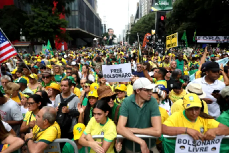 Direita supera esquerda pela primeira vez desde 2014, aponta Datafolha