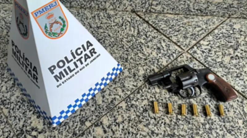 Dois presos por porte ilegal de arma em Barra do Piraí