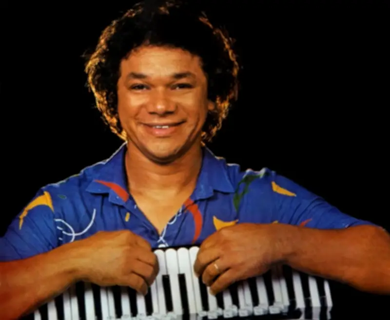 Dominguinhos participa postumamente em álbum do trio Manacá da Serra