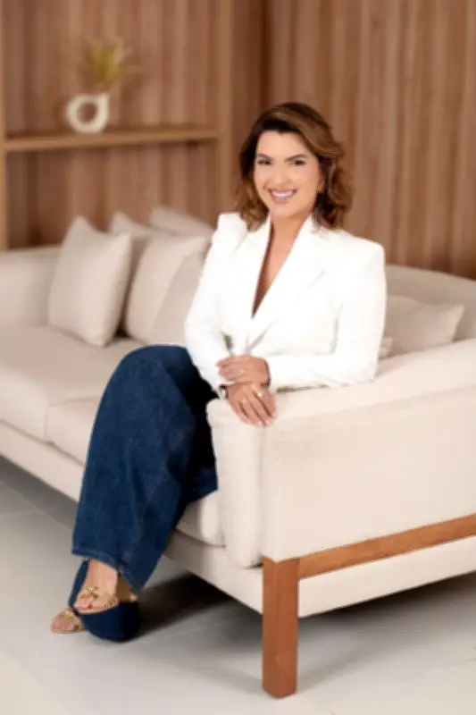 Dra. Karina Cavalcanti revoluciona rejuvenescimento íntimo feminino