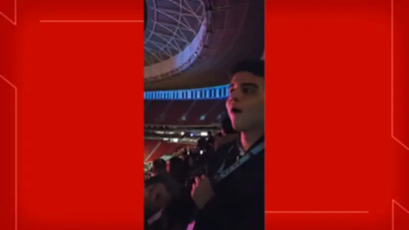 Fã autista de 15 anos realiza sonho de conhecer Djavan em Brasília