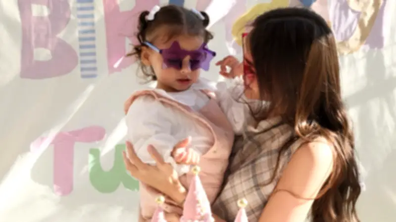 Festa de Helena, filha de Neymar, encanta pela simplicidade e afeto